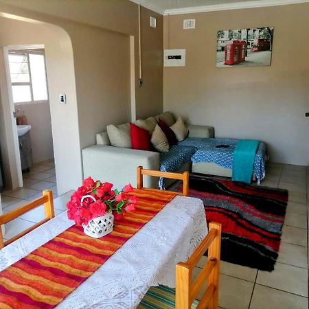 Poolside Guest House Port Shepstone Extérieur photo