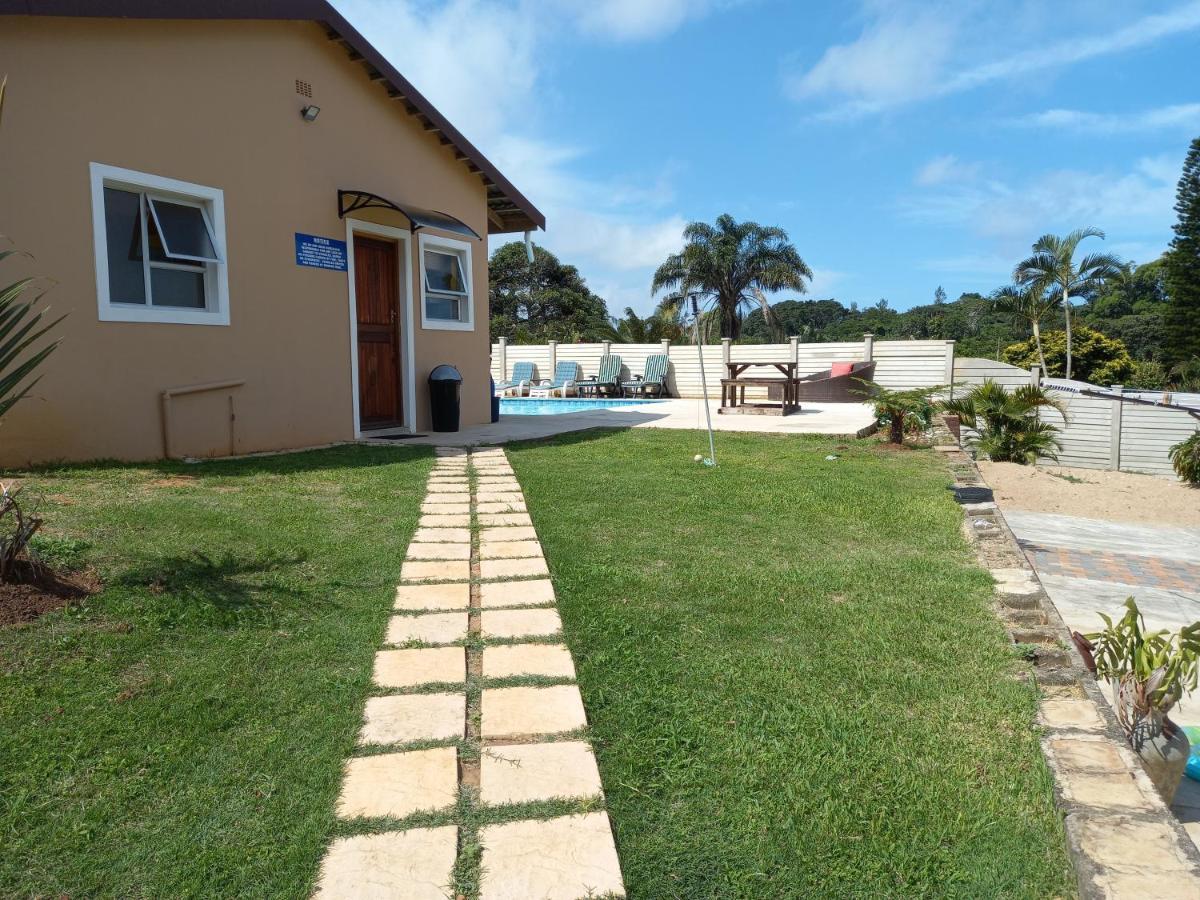 Poolside Guest House Port Shepstone Extérieur photo