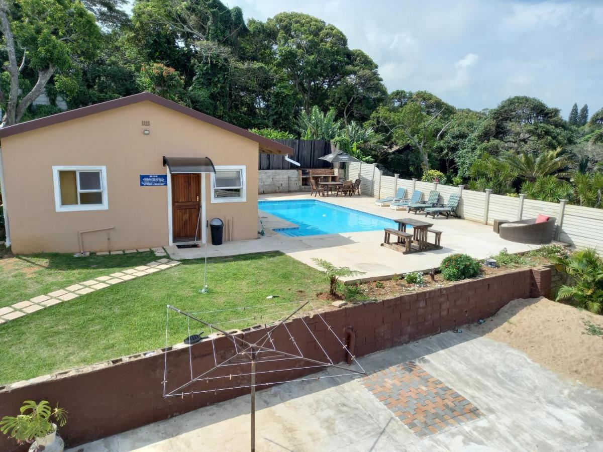 Poolside Guest House Port Shepstone Extérieur photo