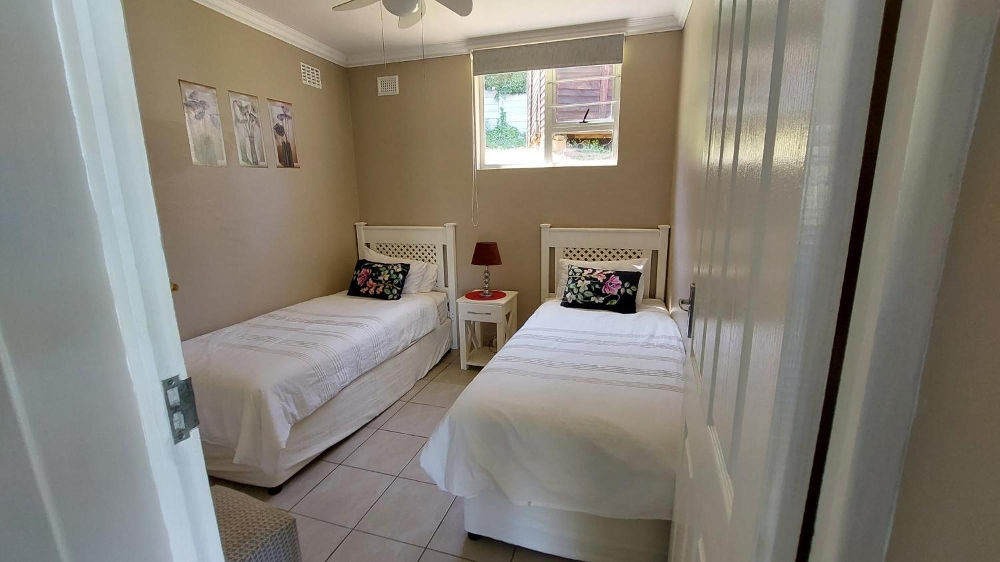 Poolside Guest House Port Shepstone Extérieur photo