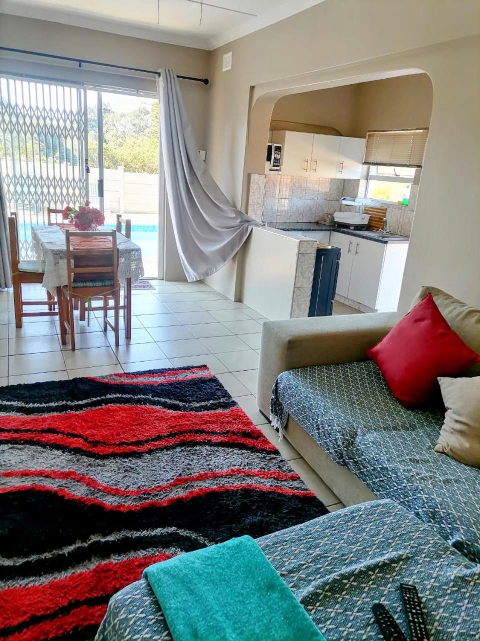 Poolside Guest House Port Shepstone Extérieur photo